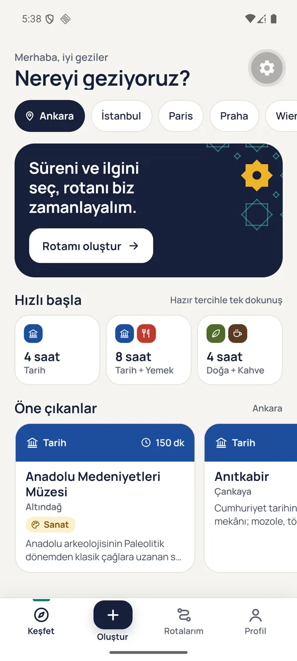 Traveem Keşfet ekranı: şehir seçici, Rotamı oluştur düğmesi ve hızlı başlangıç kartları